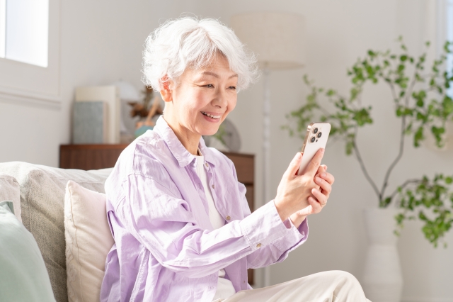 【2025年最新】高齢者向け「通話のみ携帯電話」の選び方とおすすめ機種｜使いやすくて安心なシンプル携帯ガイド
